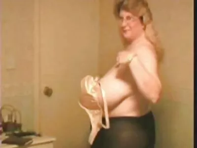 ਅਦਰਕ cutie ਉਸ ਦੇ ਤੰਗ bootyhole ਵਿੱਚ fucked ਕੀਤਾ ਜਾ ਰਿਹਾ ਹੈ