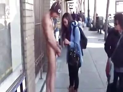 ਹਿਸਪੈਨਿਕ ਡਿਕ 'ਤੇ ਸ਼ਾਨਦਾਰ slutty brunette chokes