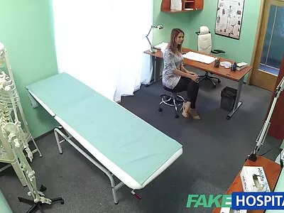 ਮਜ਼ਬੂਤ ​​orgasm ਦਾ ਵਾਅਦਾ ਉਸ ਮੁੰਡੇ ਨਾਲ ਕੀਤਾ ਜਾਂਦਾ ਹੈ ਜੋ ਗੁਆਂਢੀ ਨੂੰ ਉਸਦੇ ਮੂੰਹ ਵਿੱਚ ਬੰਨ੍ਹਦਾ ਹੈ